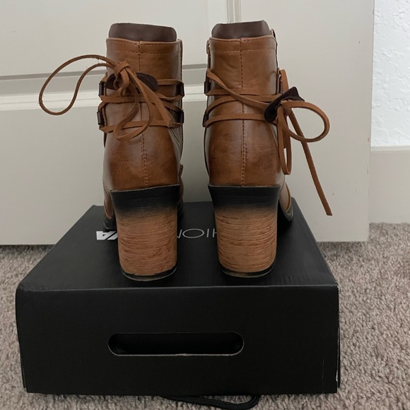 Booties | Brown - Picture 2 of 4